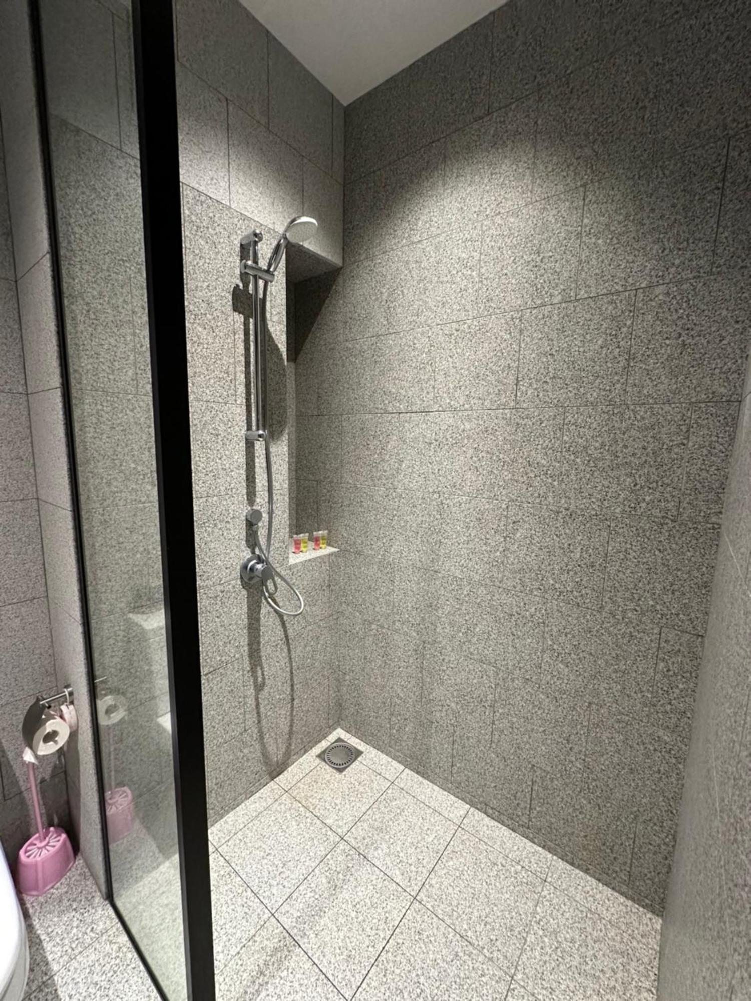 Scarletz Suites Klcc By Numa Kuala Lumpur Ngoại thất bức ảnh